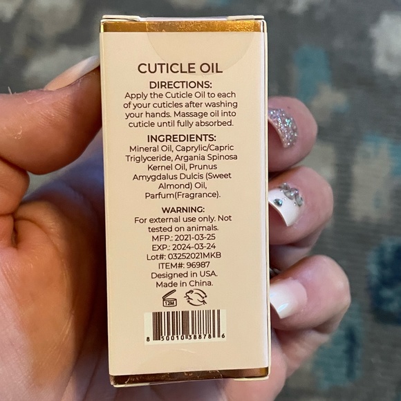 🆕 Empow{her} Beauty Pomegranate Infused Cuticle Oil - Picture 3 of 4